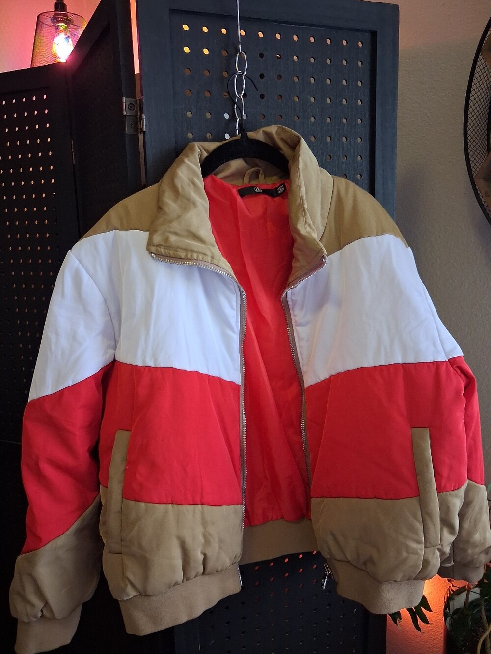Womens  Colorblock Puffer Jacket - Red / White / Tan
